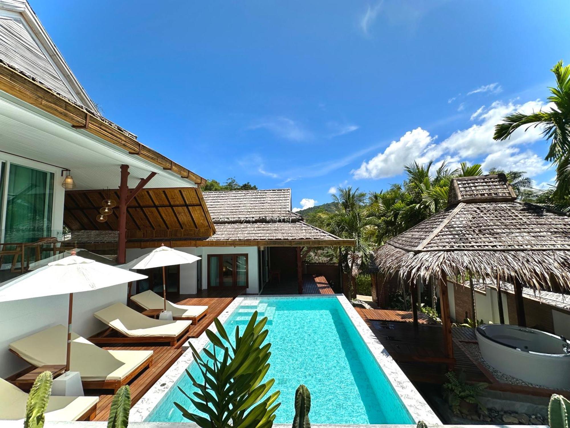 Baan Phuvara Retreat - Romantic Jacuzzi Mountain View Villas Ao Nang Værelse billede