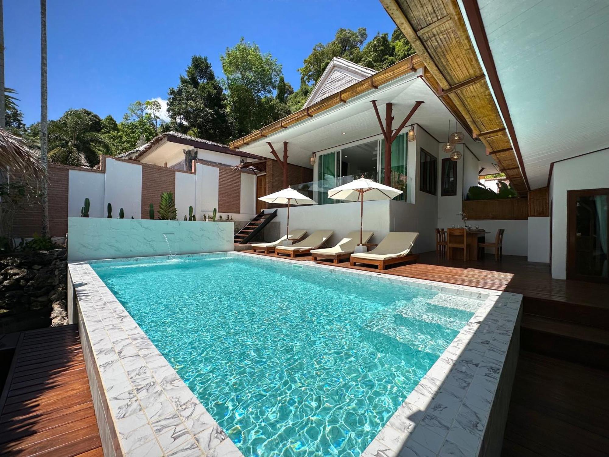 Baan Phuvara Retreat - Romantic Jacuzzi Mountain View Villas Ao Nang Værelse billede