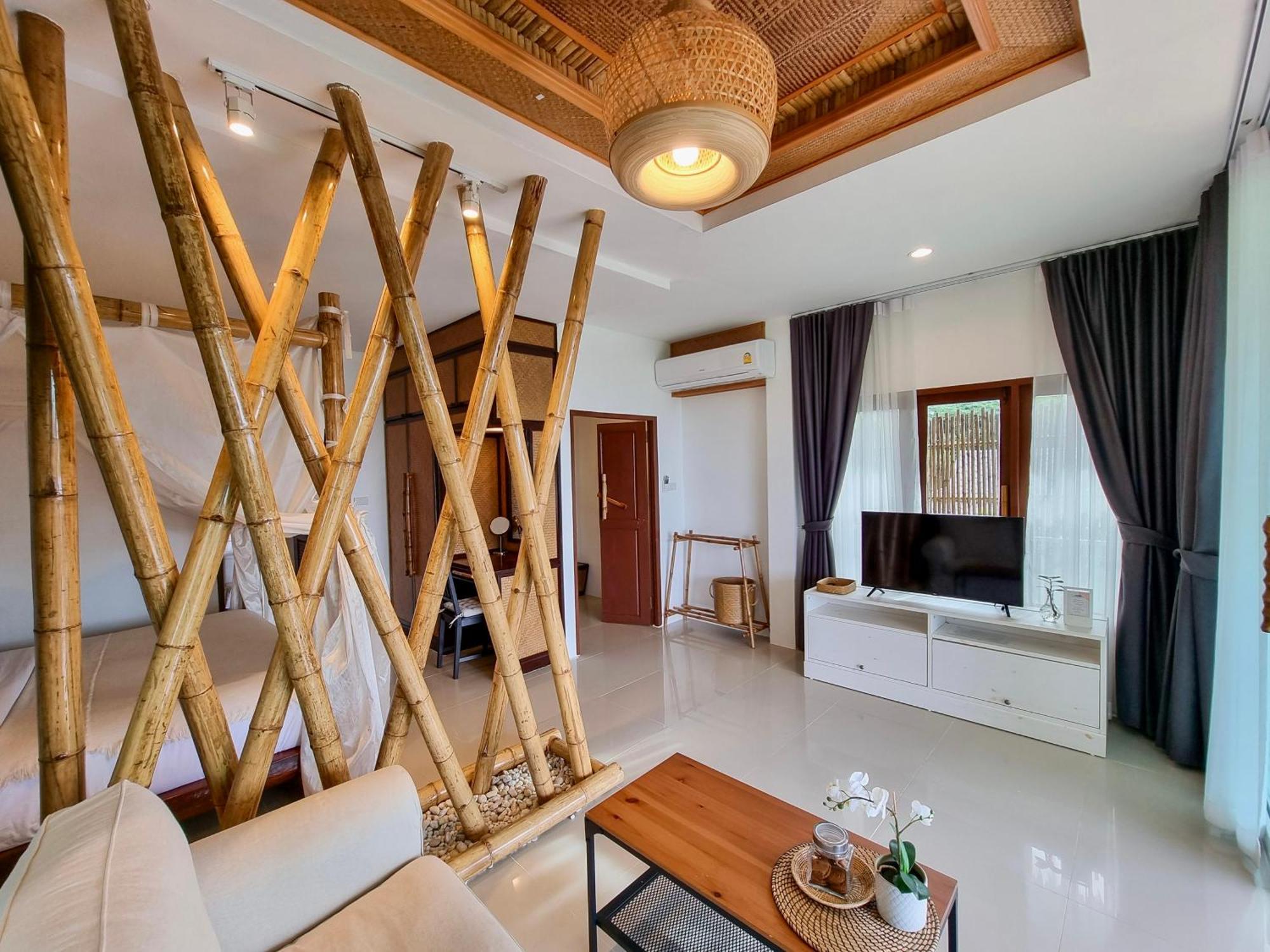 Baan Phuvara Retreat - Romantic Jacuzzi Mountain View Villas Ao Nang Værelse billede